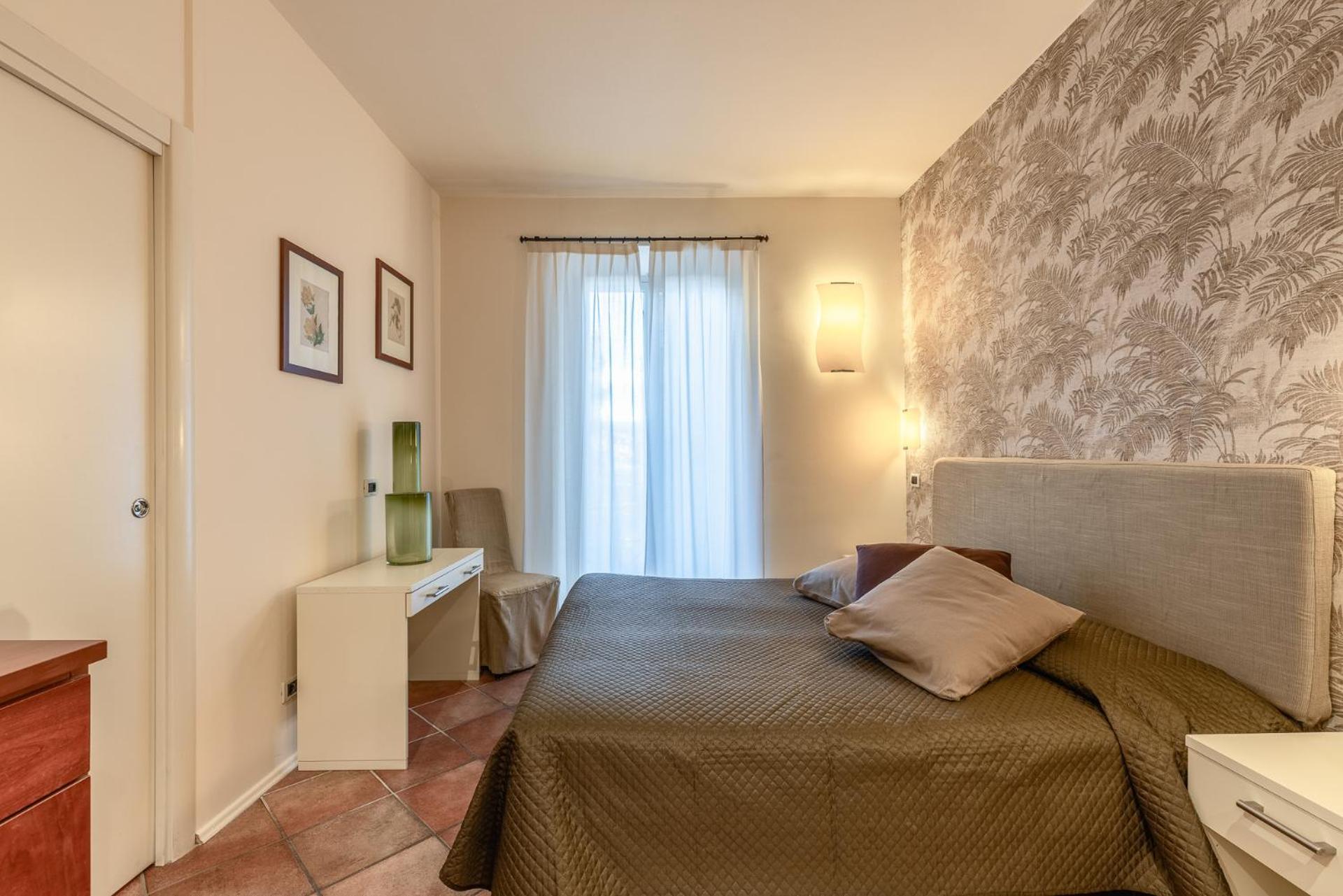 Residence Villa Firenze アラッシオ エクステリア 写真