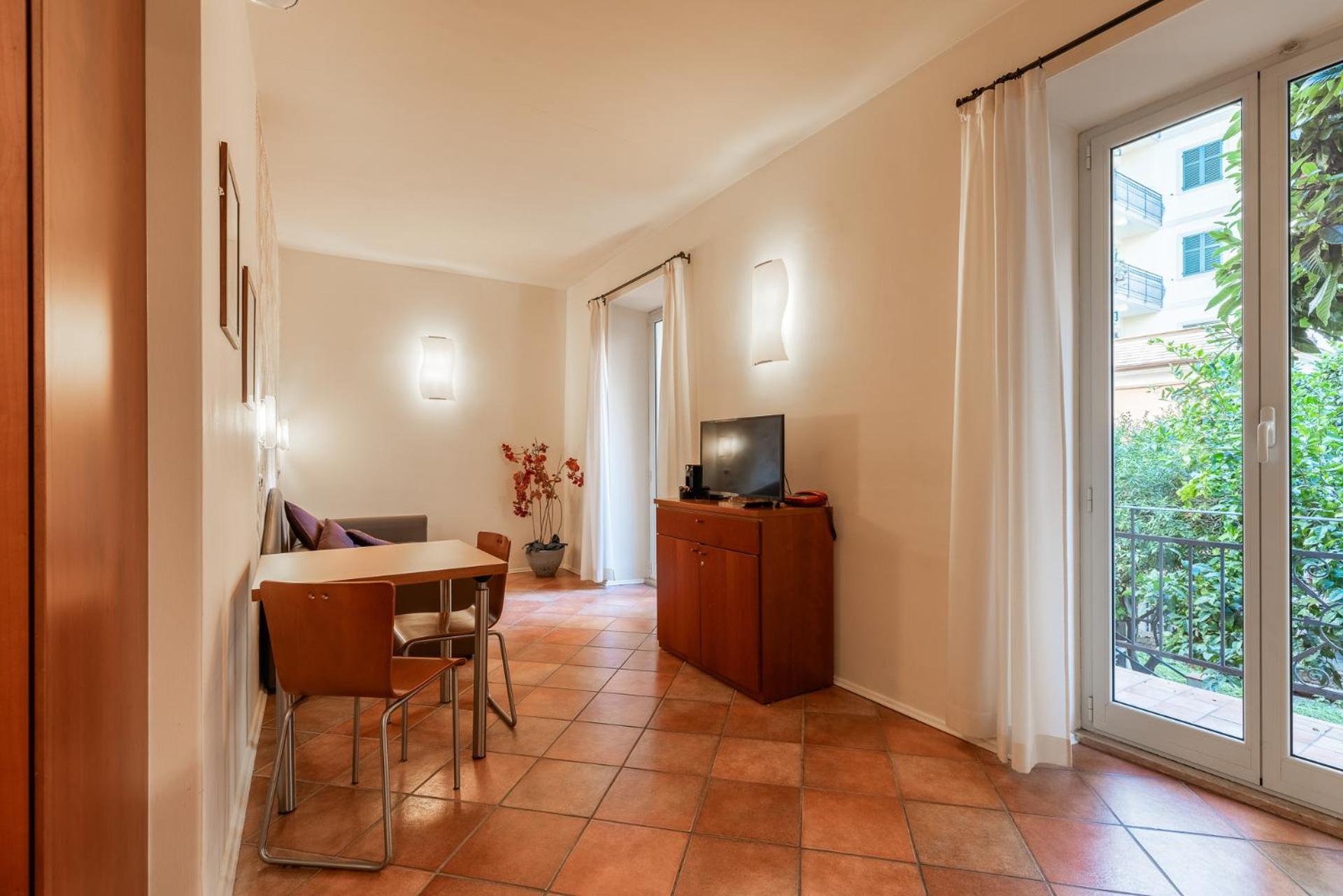 Residence Villa Firenze アラッシオ エクステリア 写真